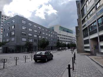 Location Garage box et parking 15 m&sup2;Nantes Quartier CHU