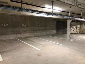 Location Garage box et parking 12 m&sup2;Nantes Saint-Clément - Jardin des plantes