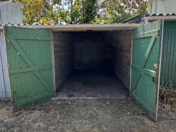 Location garage box et parking Location garage box et parking