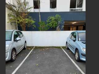 Location garage box et parking 1 pièce