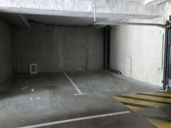 Location garage box et parking 1 pièce Location garage box et parking 1 pièce