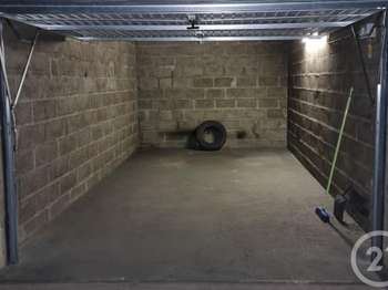 Location Garage box et parking 15 m&sup2;Orvault