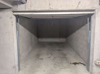 Location garage box et parking 1 pièce Location garage box et parking 1 pièce
