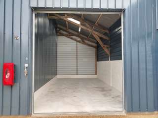 Location garage box et parking 1 pièce