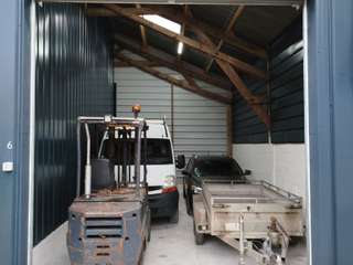 Location garage box et parking 1 pièce