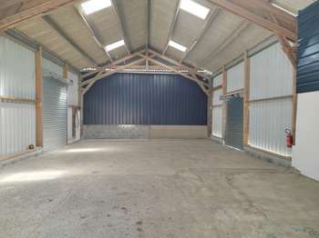Location garage box et parking 1 pièce Location garage box et parking 1 pièce