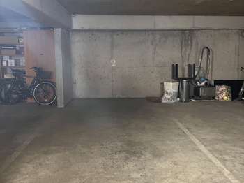 Location garage box et parking 1 pièce Location garage box et parking 1 pièce