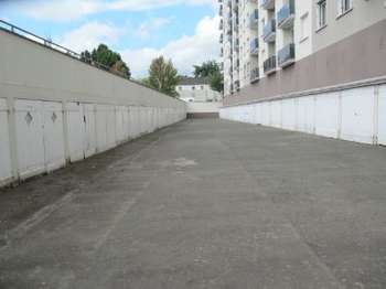 Location garage box et parking 1 pièce Location garage box et parking 1 pièce