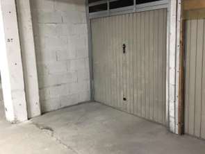 Location Garage box et parking 12 m&sup2;Rennes Bourg L'evêque