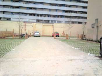 Location Garage box et parking 12 m&sup2;Rennes Bourg L'evêque