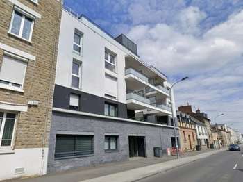 Location Garage box et parking 15 m&sup2;Rennes Bourg L'evêque