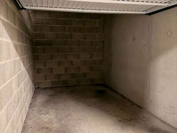 Location garage box et parking 1 pièce