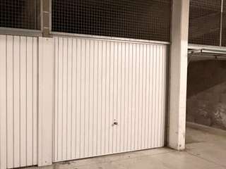 Location garage box et parking 1 pièce