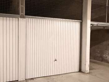 Location garage box et parking 1 pièce