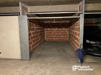 Location Garage box et parking 11 m&sup2;Rennes Centre Ville