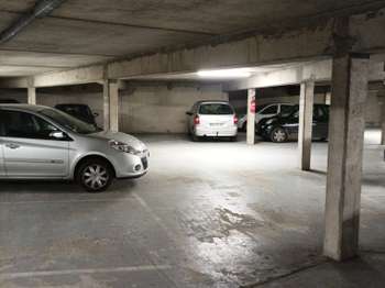 Location garage box et parking