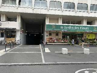 Location garage box et parking 1 pièce