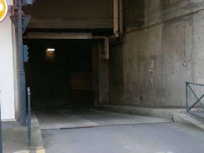Location garage box et parking 1 pièce