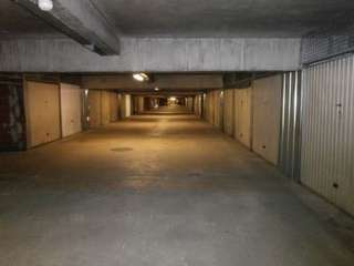 Location garage box et parking 1 pièce