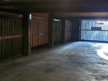 Location garage box et parking 1 pièce Location garage box et parking 1 pièce