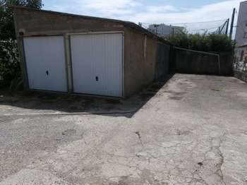 Location Garage box et parking 12 m&sup2;Rennes Lorient - Saint-Brieuc