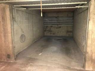 Location garage box et parking 1 pièce