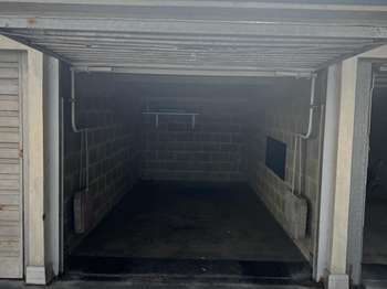 Location Garage box et parking 10 m&sup2;Rennes Saint-Helier