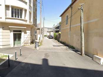 Location Garage box et parking 10 m&sup2;Rennes Villejean