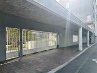 Location garage box et parking 1 pièce