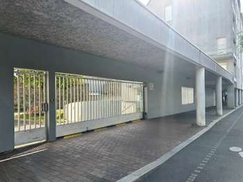 Location Garage box et parking 15 m&sup2;Saint-Brieuc