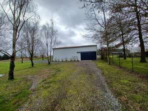 Location Garage box et parking 37 m&sup2;Saint-Christophe-la-Couperie