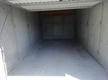 Location garage box et parking 1 pièce