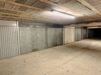 Location Garage box et parking 12 m&sup2;Saint-Gilles-Croix-de-Vie