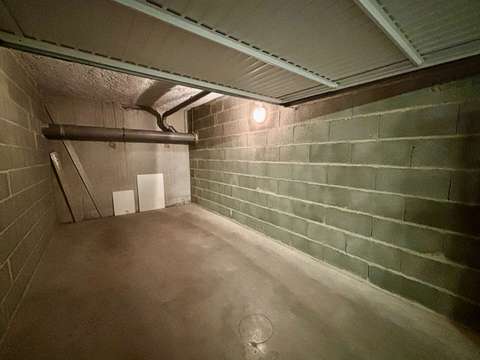 Location garage box et parking 1 pièce
