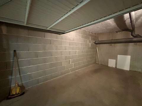 Location garage box et parking 1 pièce