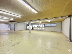 Location Garage box et parking 127 m&sup2;Saint-Grégoire