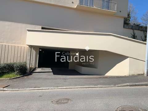 Location garage box et parking Saint-Lô 50
