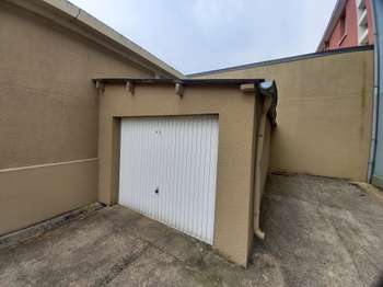 Location Garage box et parking 17 m&sup2;Saint-Lô