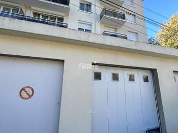 Location Garage box et parking 18 m&sup2;Saint-Lô