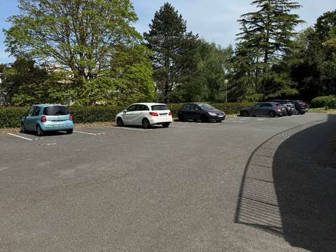 Location garage box et parking 1 pièce