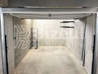 Location garage box et parking 1 pièce