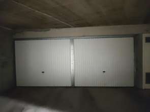 Location Garage box et parking 9999 m&sup2;Saint-Nazaire