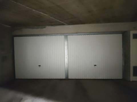 Location garage box et parking 1 pièce Saint-Nazaire 44