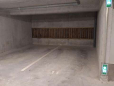 Location garage box et parking 1 pièce