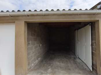 Location Garage box et parking 18 m&sup2;Saint-Nazaire