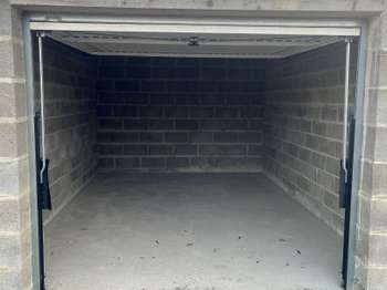 Location garage box et parking Location garage box et parking