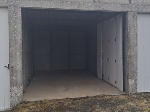 Location garage box et parking 1 pièce Location garage box et parking 1 pièce