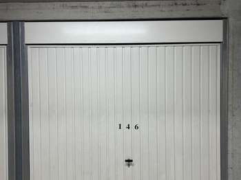 Location Garage box et parking 13 m&sup2;Vannes Gare - Hôpital