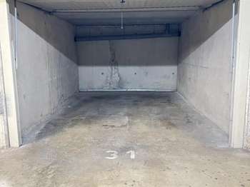 Location garage box et parking 1 pièce