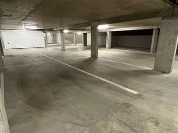 Location Garage box et parking 12 m&sup2;Vitré Villaudin- Le Val
